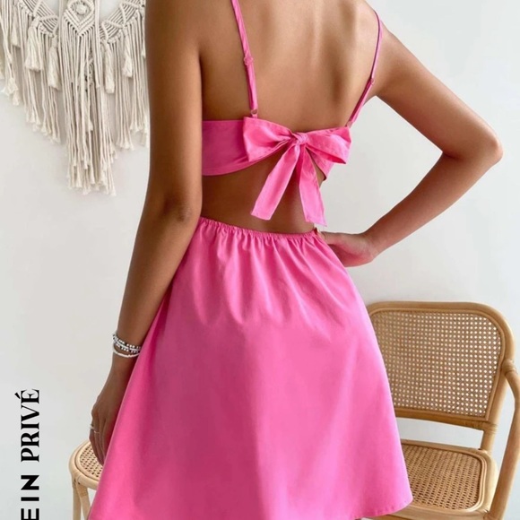 Pink cutout backless dress - Picture 2 of 3